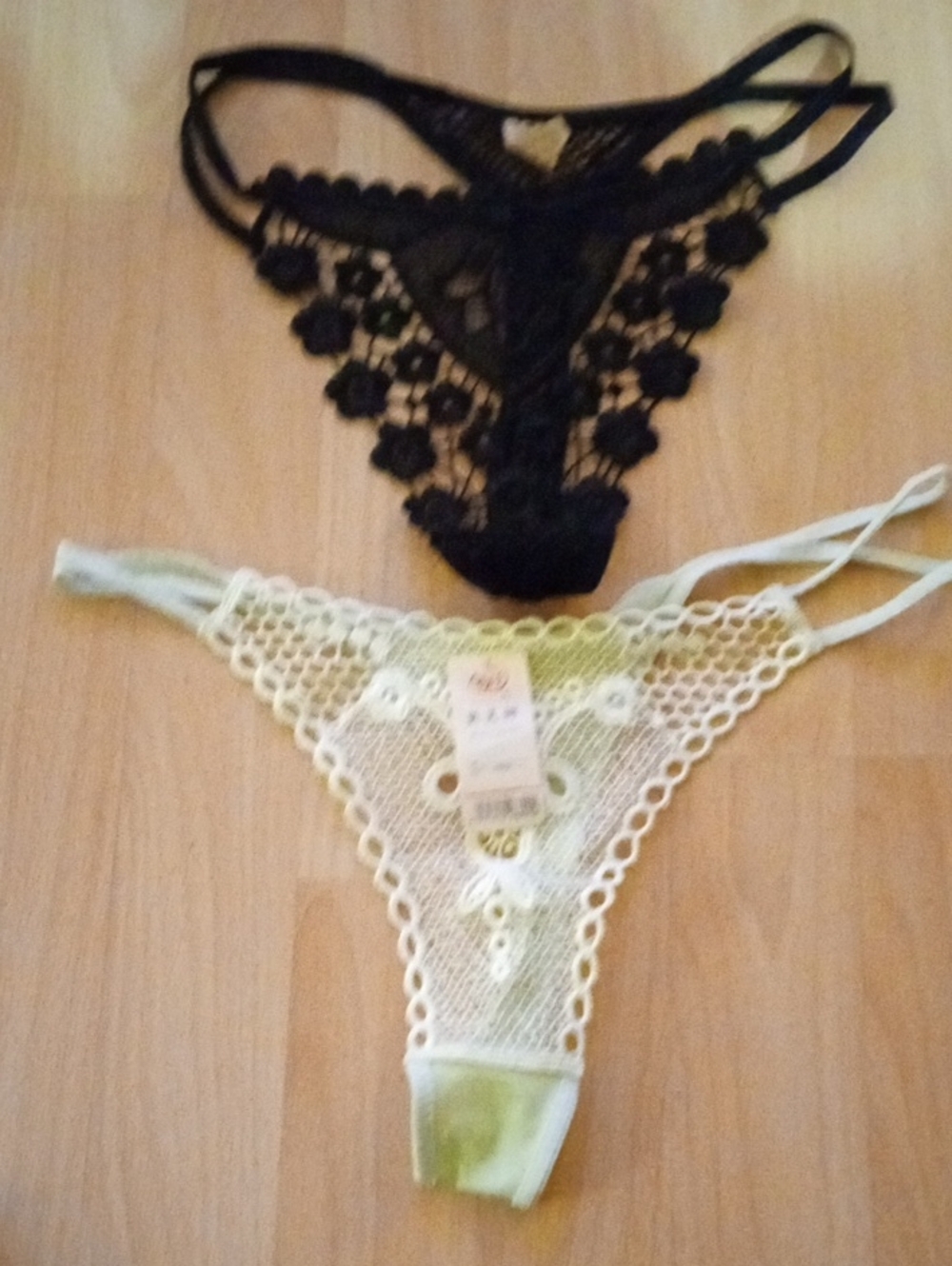 Lace Floral Thong Panties - Black and Lime 🍋🟩 Cream